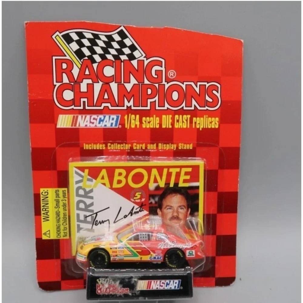 Racing Champions 1997 Cartoon Network Wacky Racing #29 & Kelloggs #5 LoAmte lot